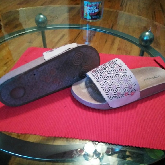 Slides - Picture 3 of 3